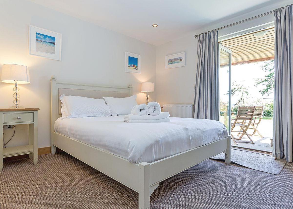 Swandown Lodges Chard Exteriör bild