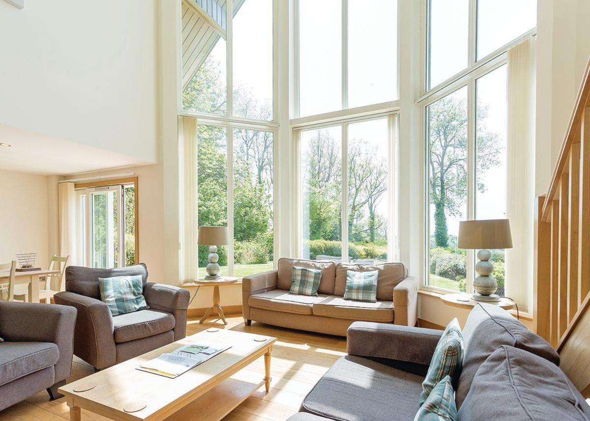 Swandown Lodges Chard Exteriör bild