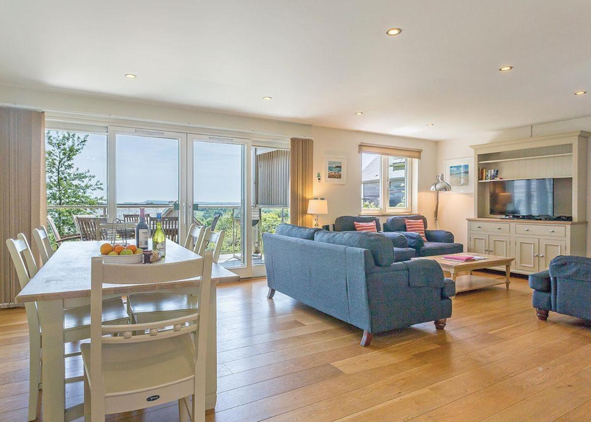 Swandown Lodges Chard Exteriör bild