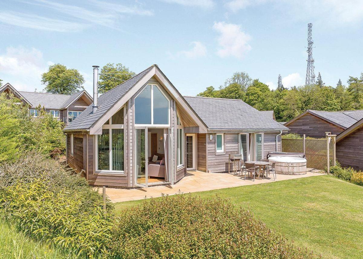 Swandown Lodges Chard Exteriör bild