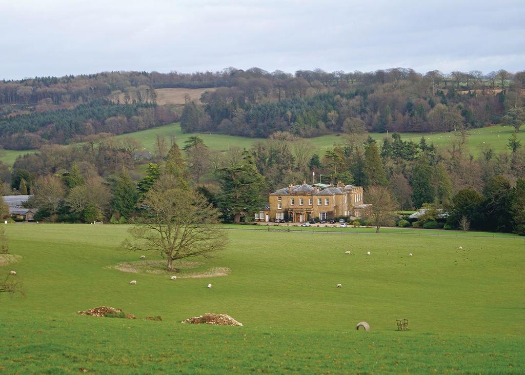 Swandown Lodges Chard Exteriör bild
