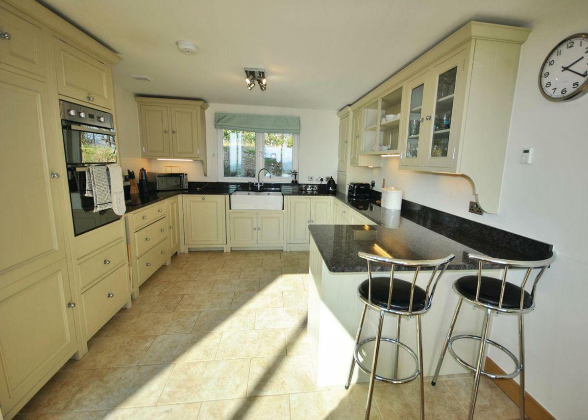 Swandown Lodges Chard Exteriör bild
